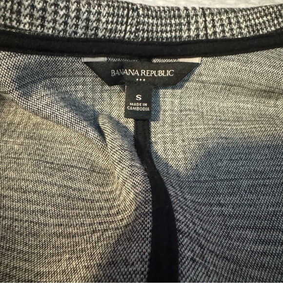 Banana Republic Black and White Plaid Blazer |Very Good Condition - Picture 2 of 8